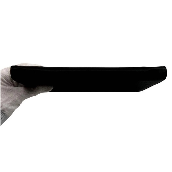 Yves Saint Laurent Black Clutch Bag - Picture 5 of 9